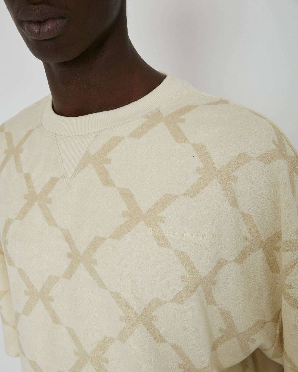 John Richmond T-shirt over con pattern ton sur ton Fino Al -60%