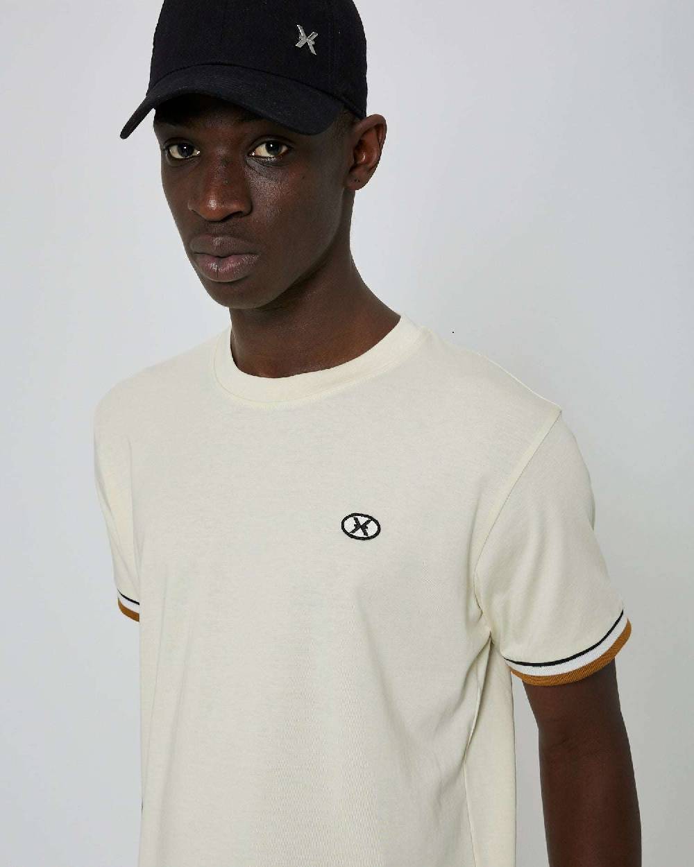 John Richmond T-shirt regolare con logo a contrasto sul davanti Presa