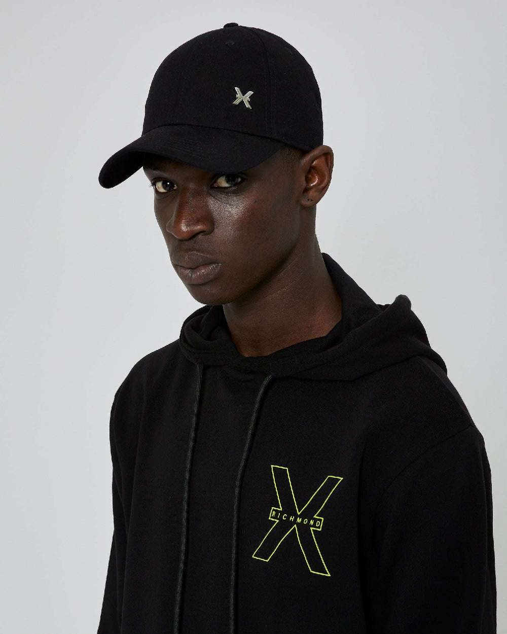 John Richmond Berretto con logo Saldi