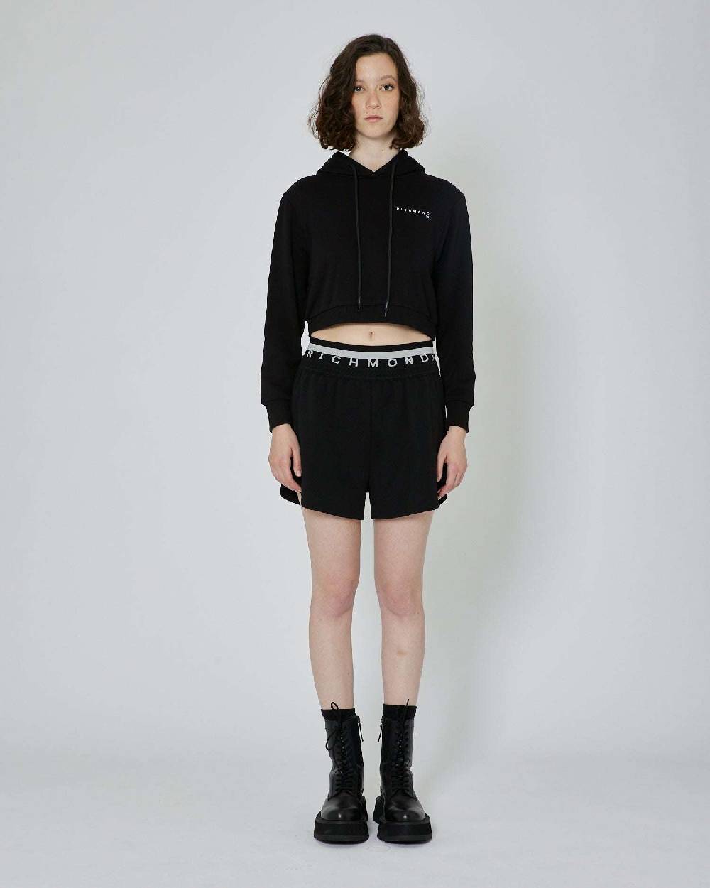 John Richmond Felpa crop con cappuccio e logo Vendita