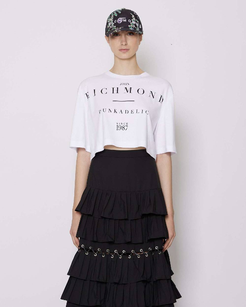 John Richmond T-shirt cropped con logo sul davanti Fino al 65% di sconto