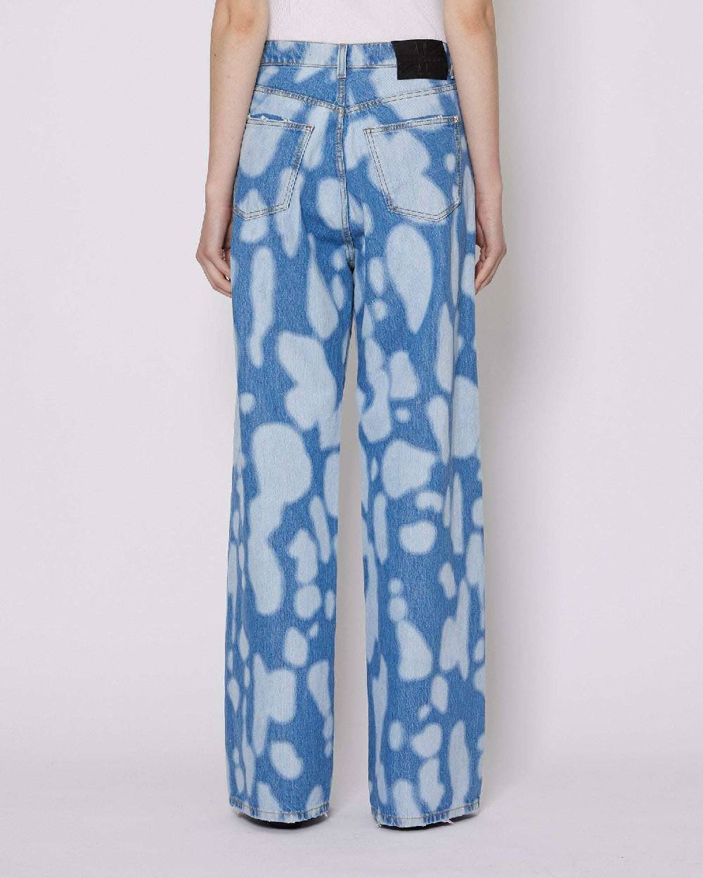 John Richmond Jeans gamba larga con pattern 50% di sconto per tempo limitato