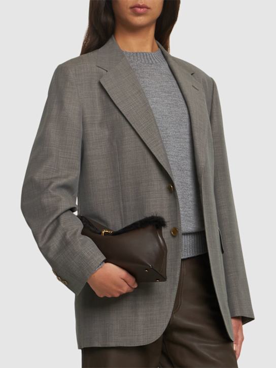 Luisaviaroma Pochette T-Lock in nappa lucida e shearling Shopping Online