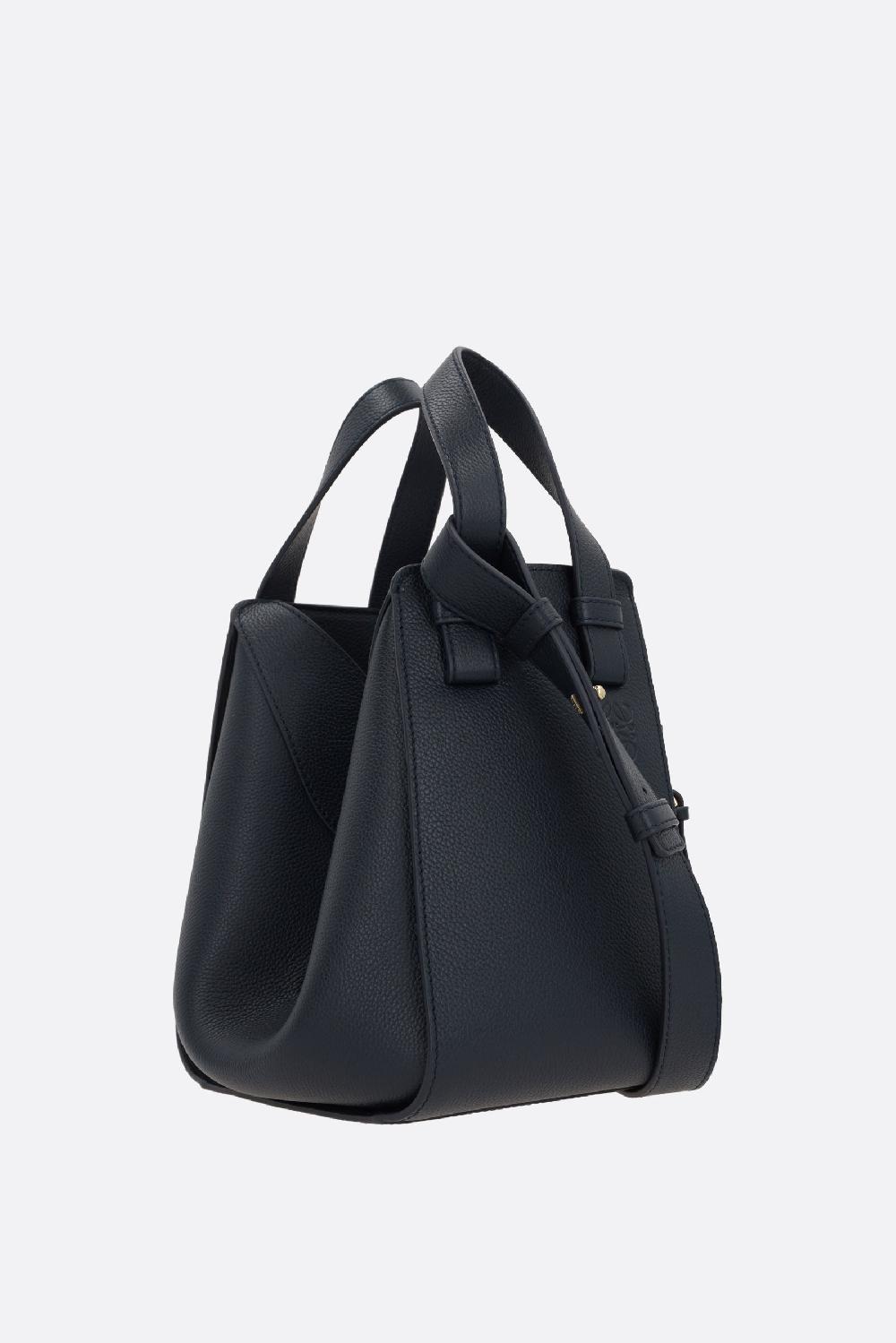 LOEWE borsa compatta Hammock in pelle martellata Presa