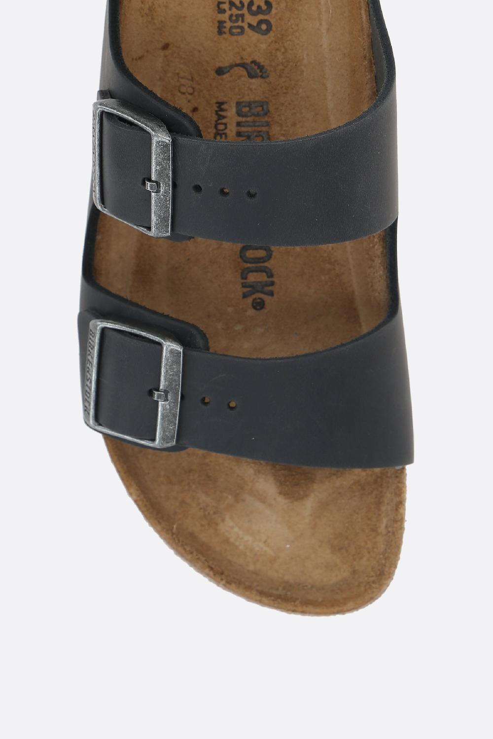 BIRKENSTOCK sandalo flat Arizona BS in pelle oliata (Narrow Fit) Offerte
