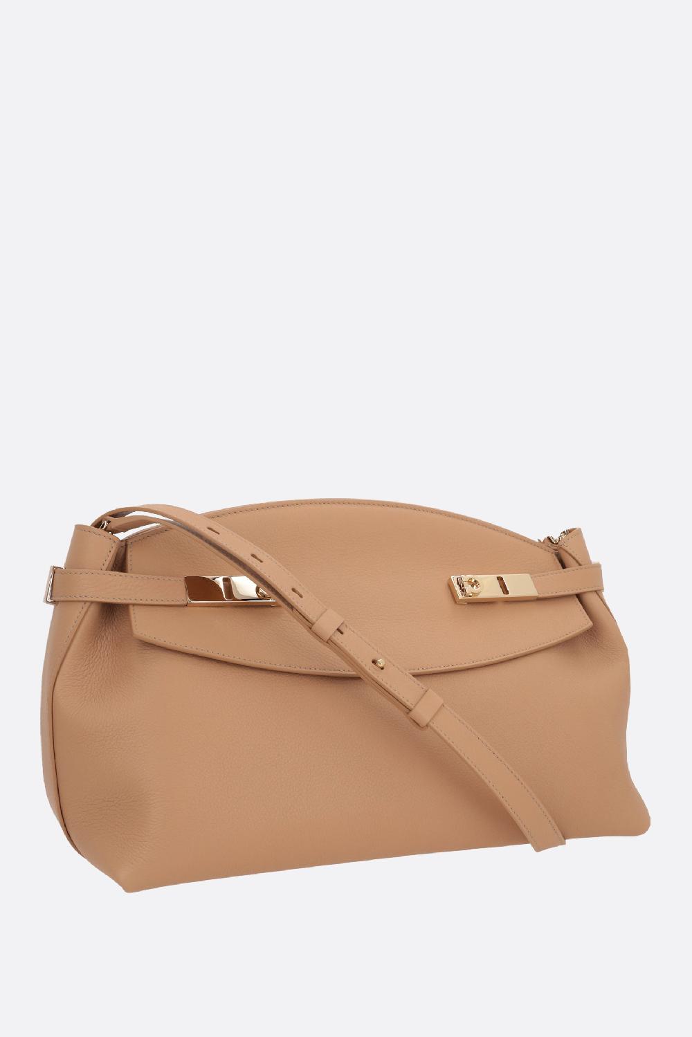 FERRAGAMO borsa a spalla Hug in pelle martellata Presa
