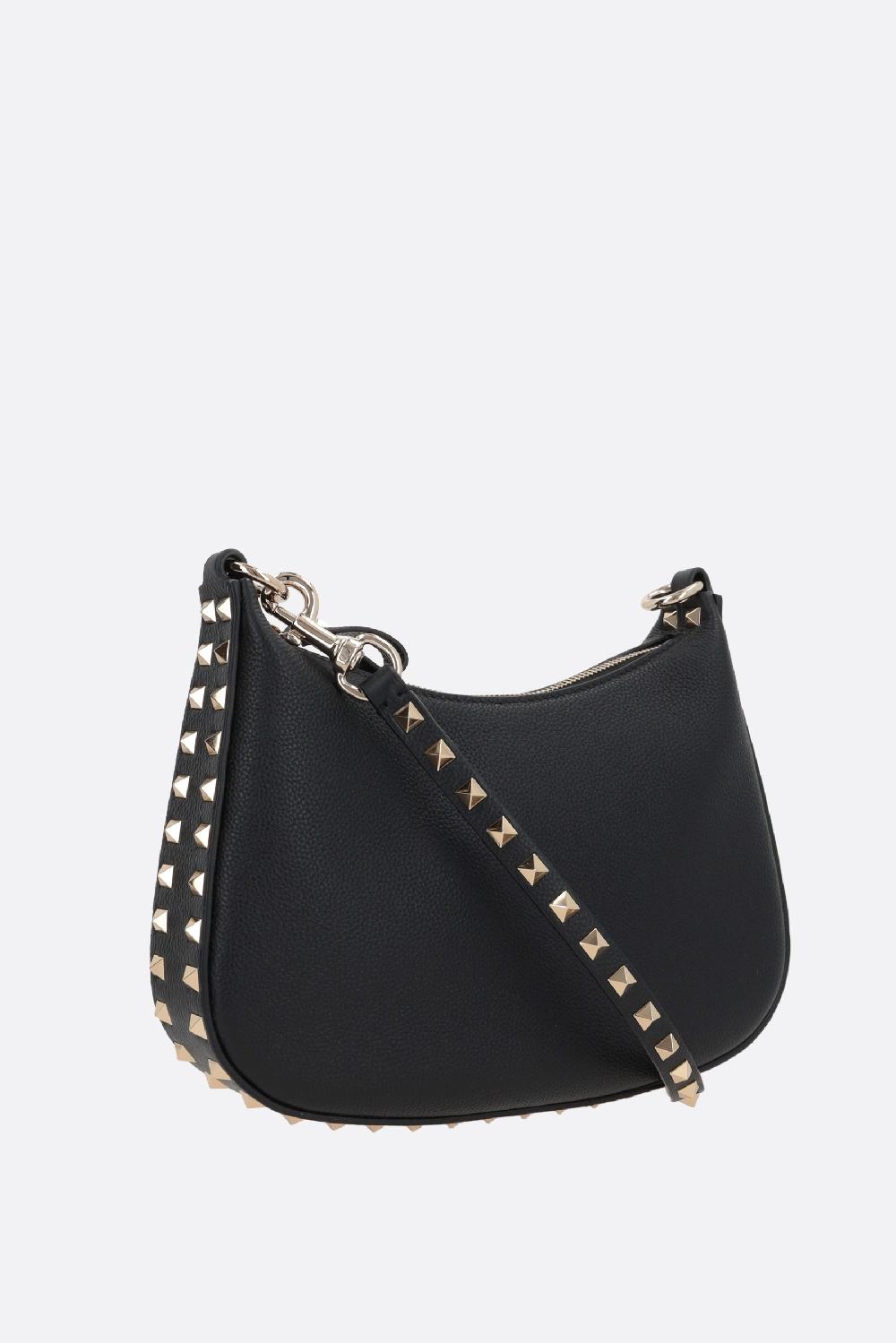 VALENTINO GARAVANI borsa hobo Rockstud small in pelle martellata In Linea