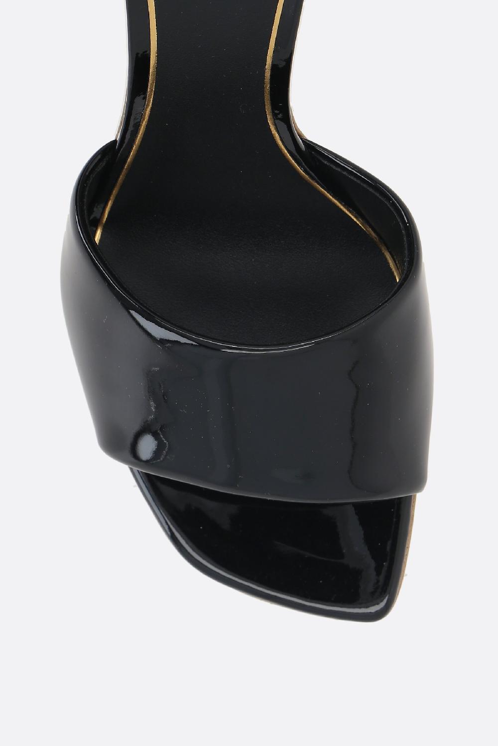 VALENTINO GARAVANI sandalo slide Hyper One Stud in vernice In Vendita