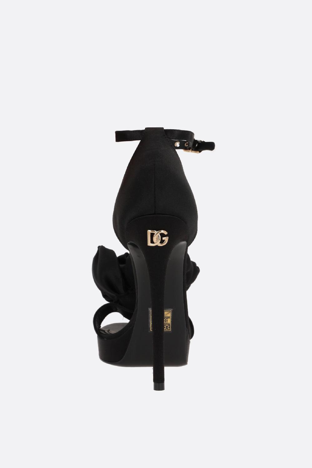 DOLCE & GABBANA sandalo platform in raso con fiore Saldi
