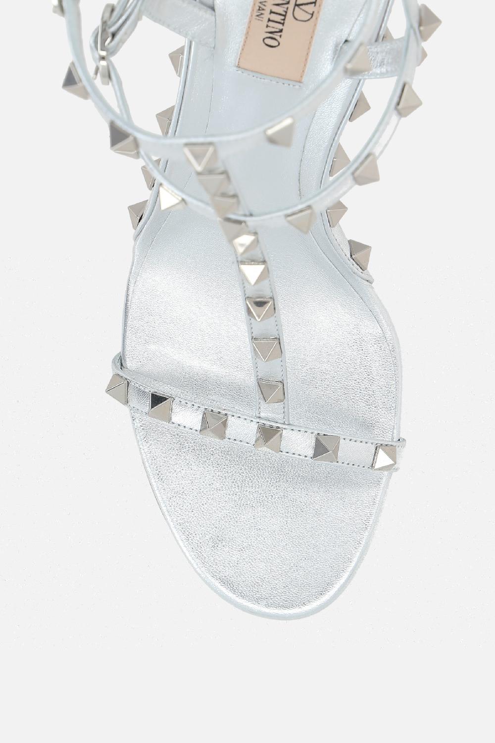 VALENTINO GARAVANI sandalo Rockstud in nappa laminata 2025