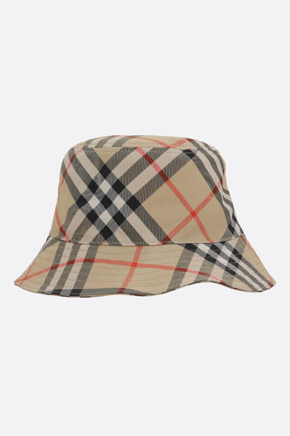 BURBERRY cloche in nylon stampa Check Offerta San Valentino