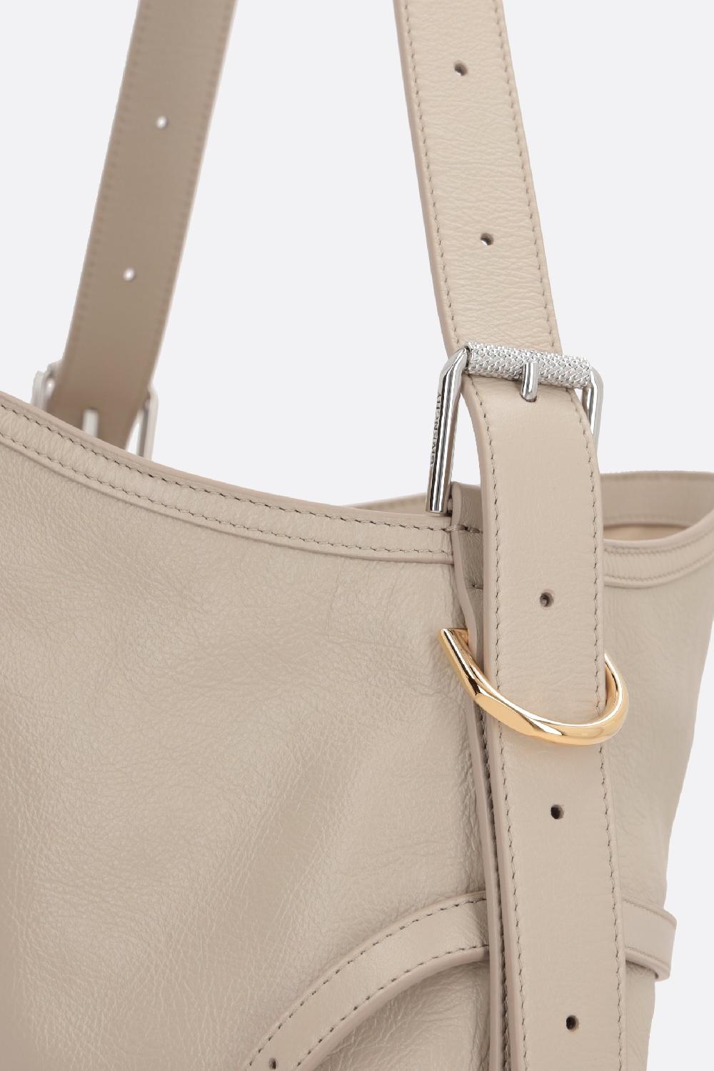 GIVENCHY borsa a spalla Voyou media in pelle martellata Offerta temporanea
