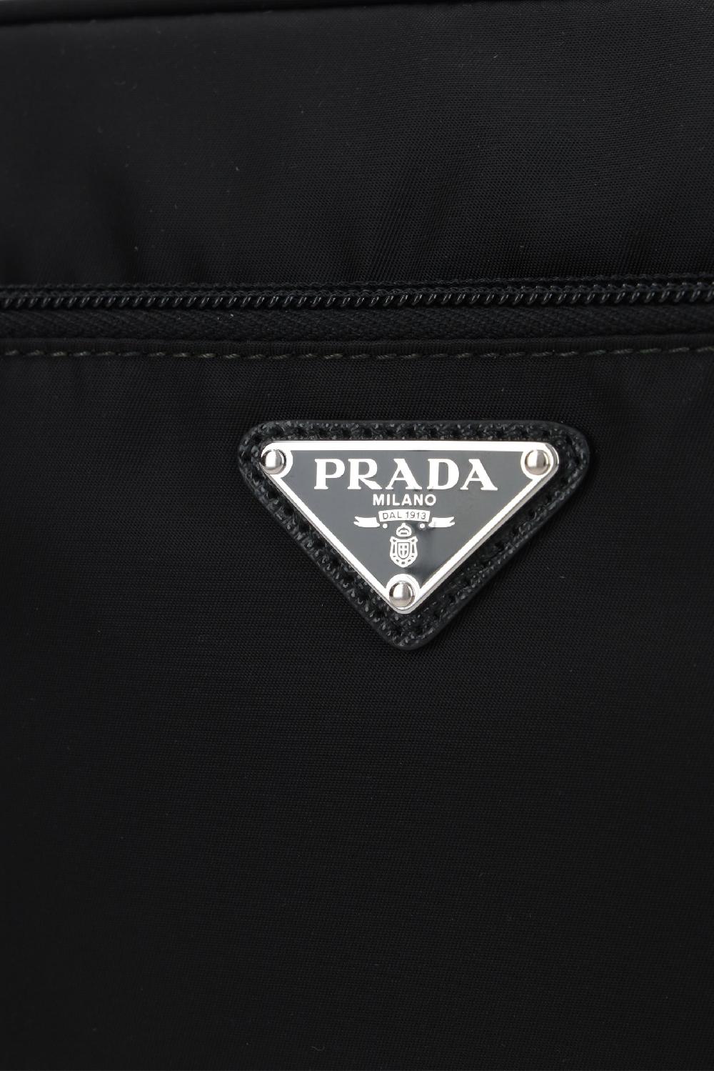 PRADA borsa a tracolla in Re-Nylon con logo Super sconto