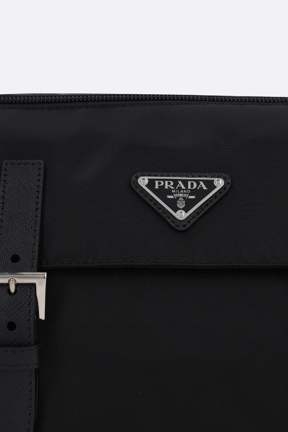 PRADA borsa a spalla large in Re-Nylon con logo Trasporto libero internazionale
