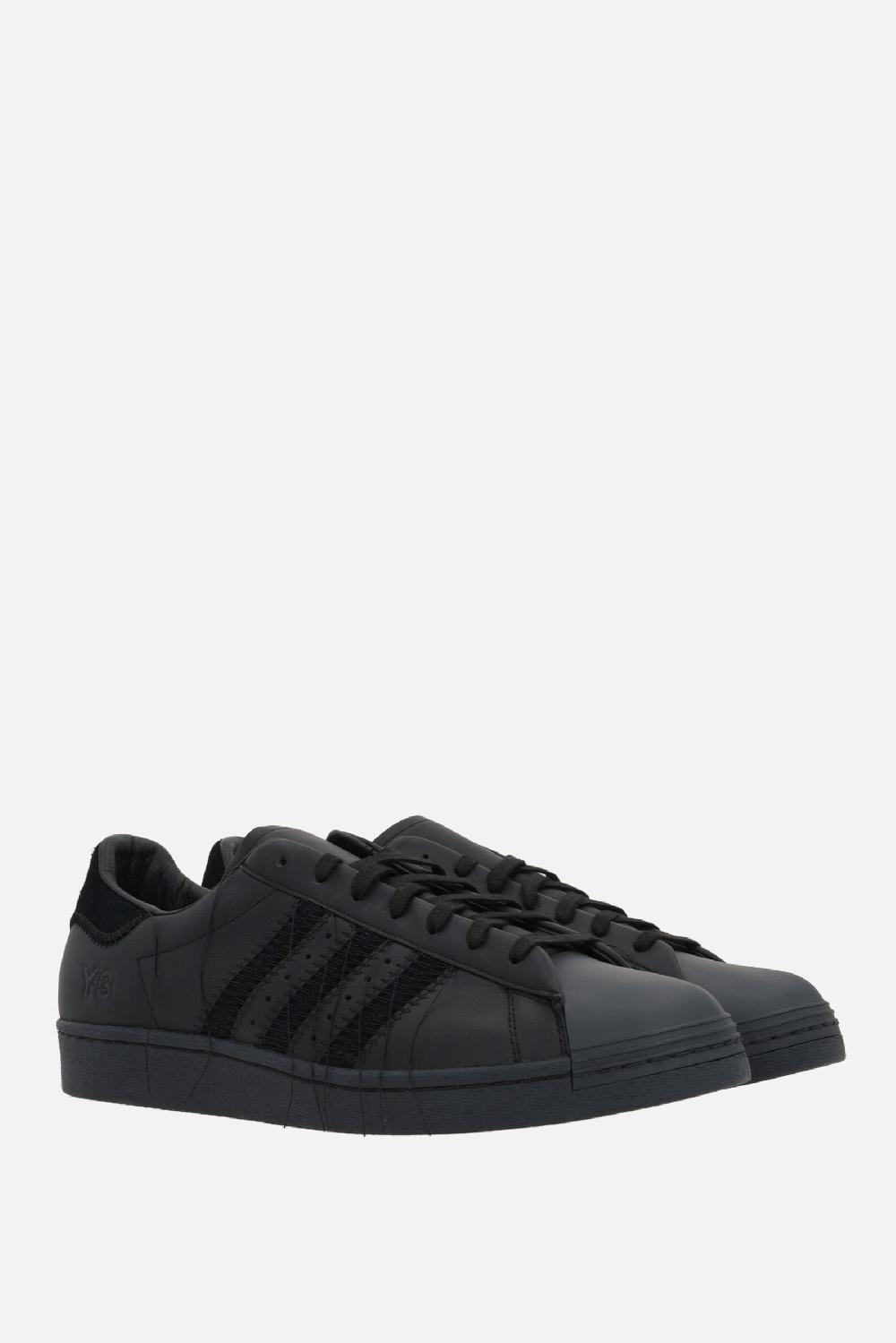 Y-3 sneaker Y-3 Superstar in pelle liscia Offerta Giorno del Papà