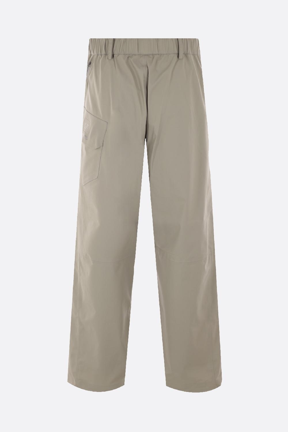 C.P. COMPANY pantalone cargo in GORE-TEX® Infinitum Fino Al -60%