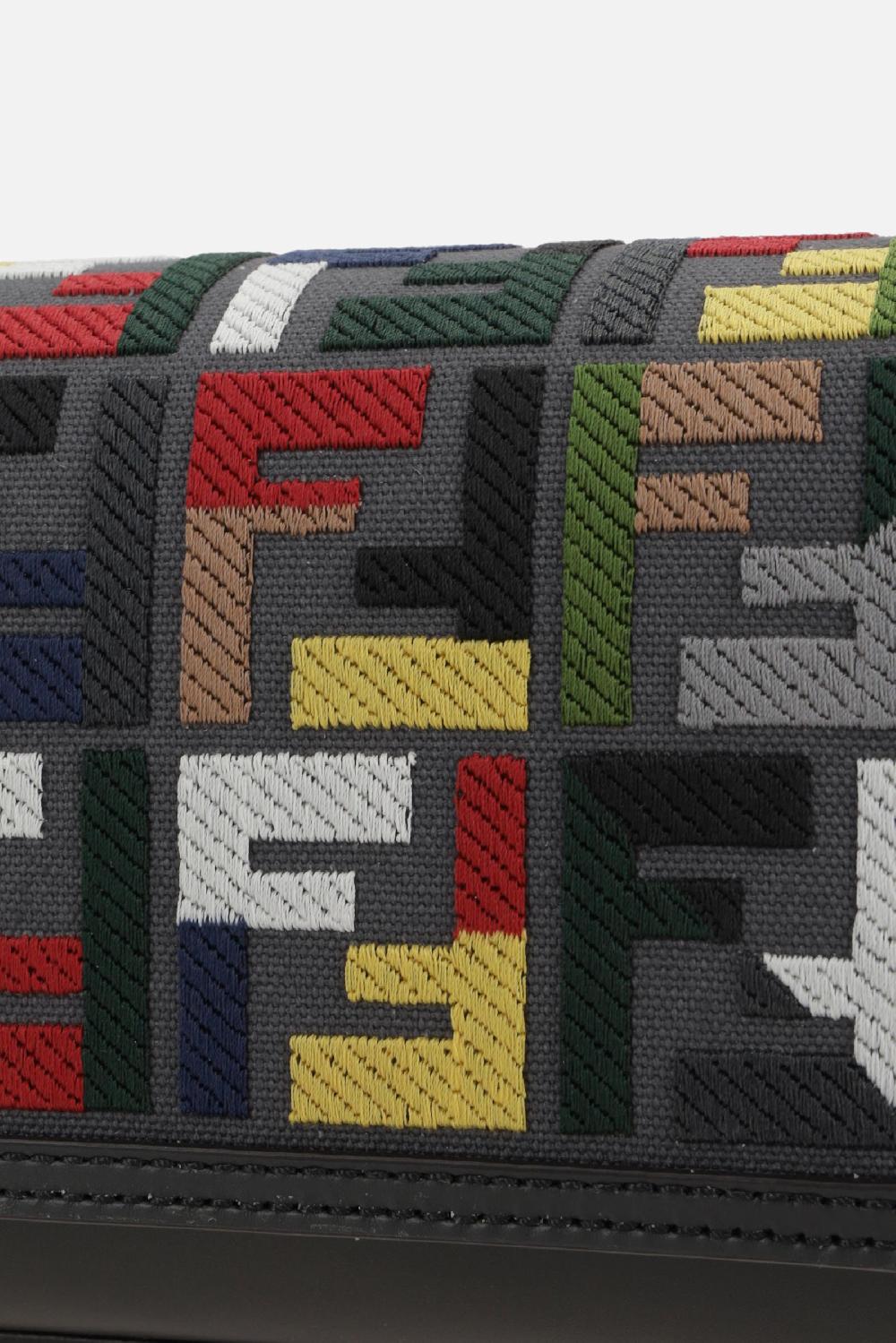FENDI borsa messenger in pelle liscia e canvas FF Fino al 60% di sconto