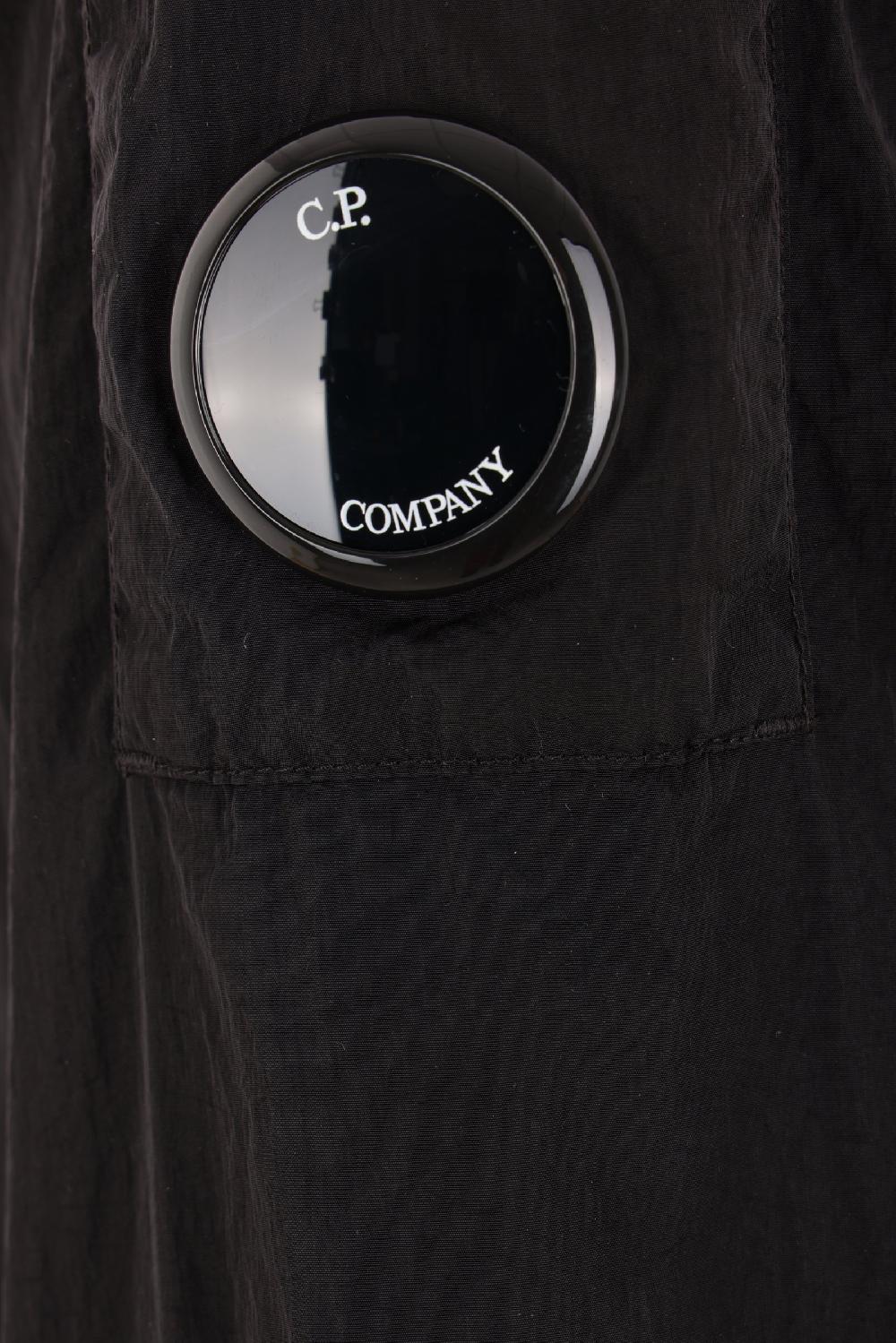 C.P. COMPANY giacca camicia Lens realizzata in tessuto Chrome-R Ritorno libero