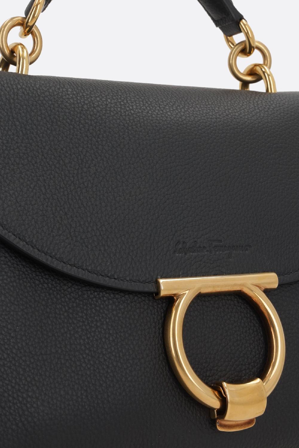 FERRAGAMO borsa a mano Margot in pelle martellata I Più Venduti