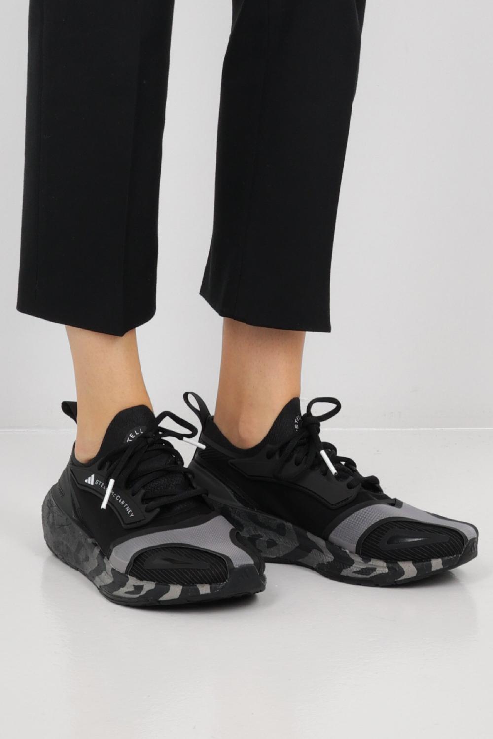 ADIDAS BY STELLA McCARTNEY sneaker aSMC Ultraboost in maglia stretch e mesh Ultimo giorno