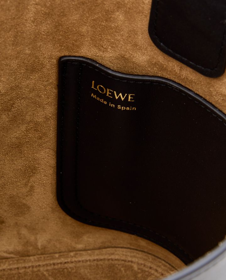 Loewe MINI PEBBLE BUCKET BORSA IN PELLE Negozio