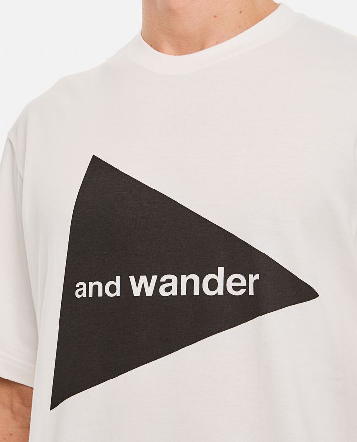 And Wander AND WANDER LOGO T-SHIRT Offerta San Valentino