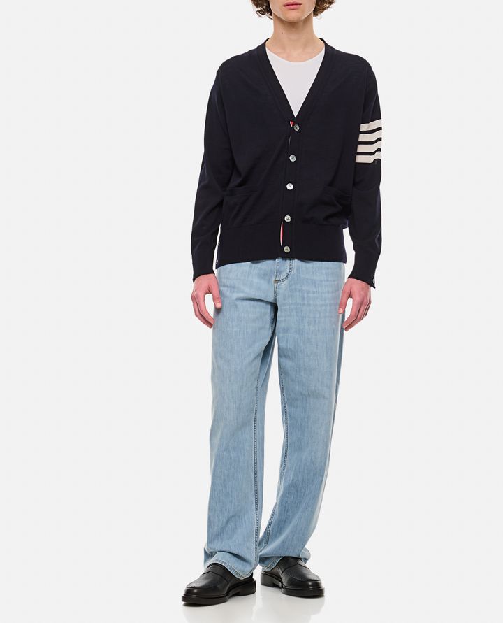 Thom Browne CARDIGAN CLASSICO SCOLLO A V In vendita