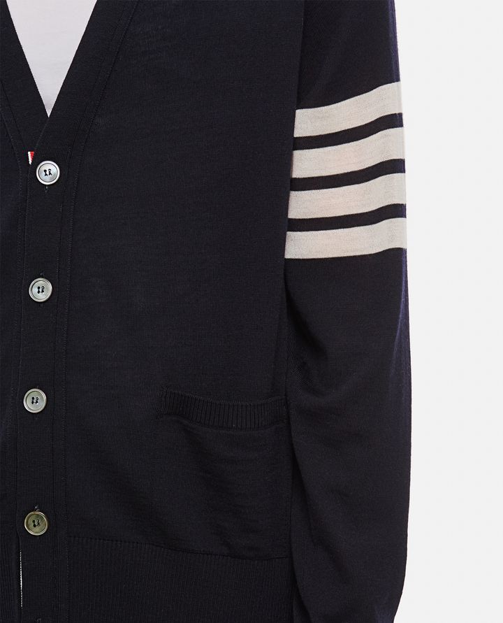 Thom Browne CARDIGAN CLASSICO SCOLLO A V In vendita